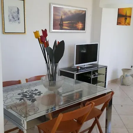 Villetta Due Piani Vista Mare ריצ'יונה