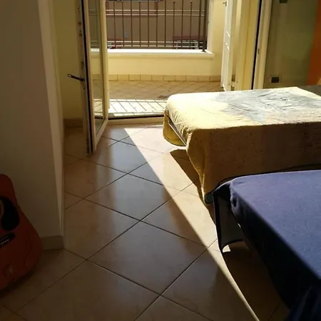 Villetta Due Piani Vista Mare דירה ריצ'יונה